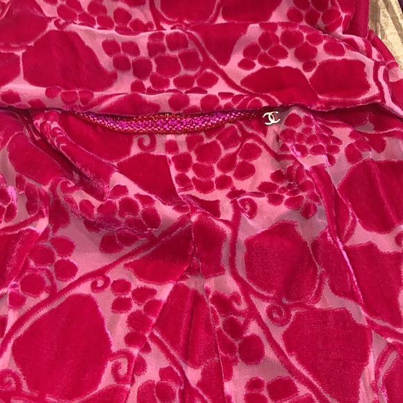 Chanel 2001 Cruise Collection Fuschia Velvet Burnout Skirt Set - Picture 10 of 11